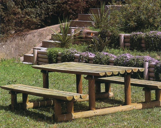 Mesa con Bancos en Medios Troncos