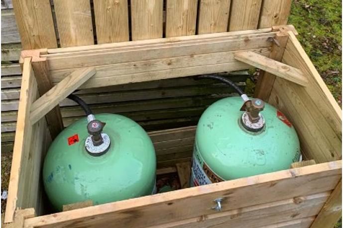 Caixa para Botija de Gás ou Arrumação