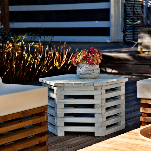 Relax Side Table with Circular Wood Top