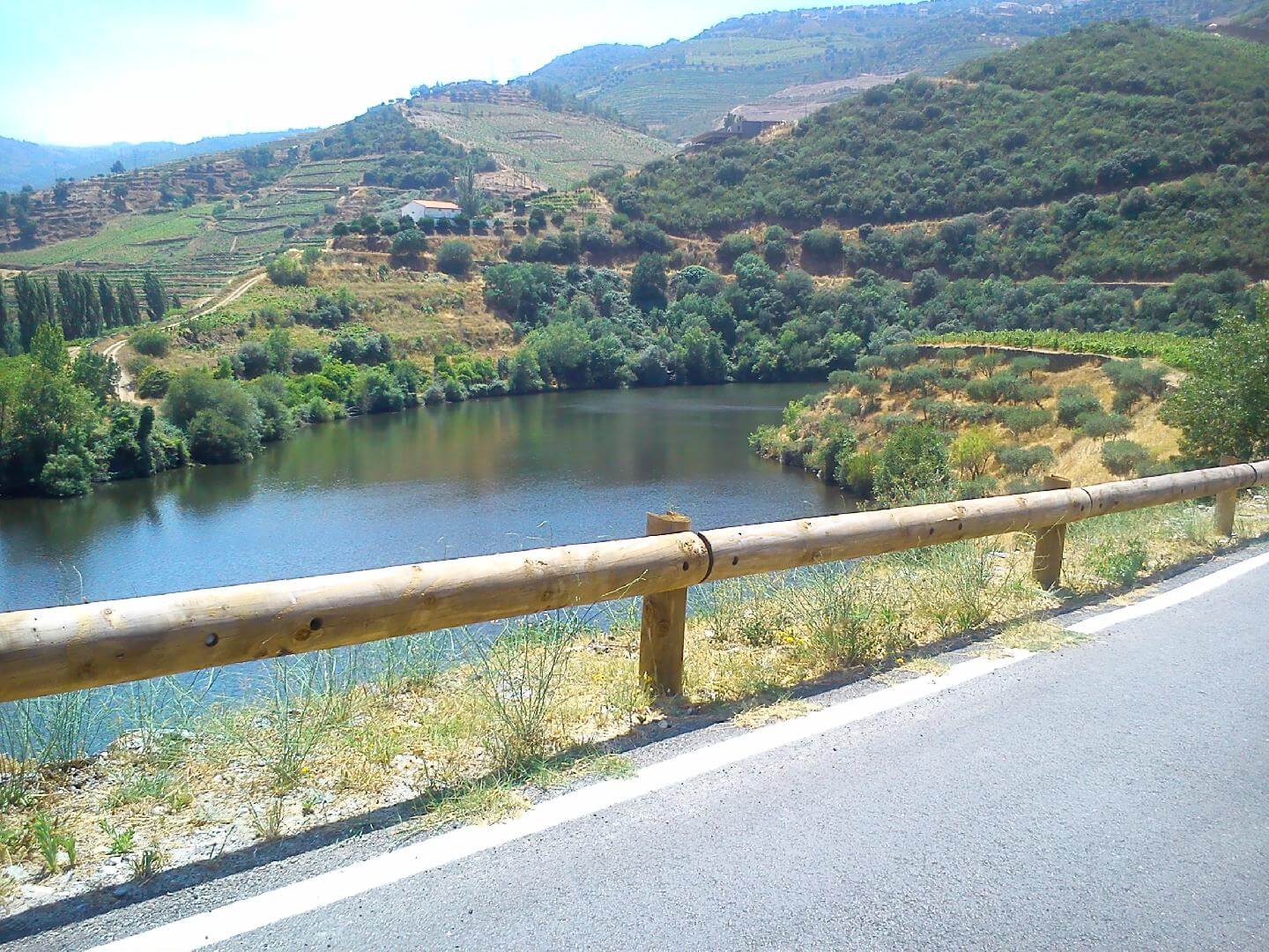 Rails De Proteção Em Madeira E Metal